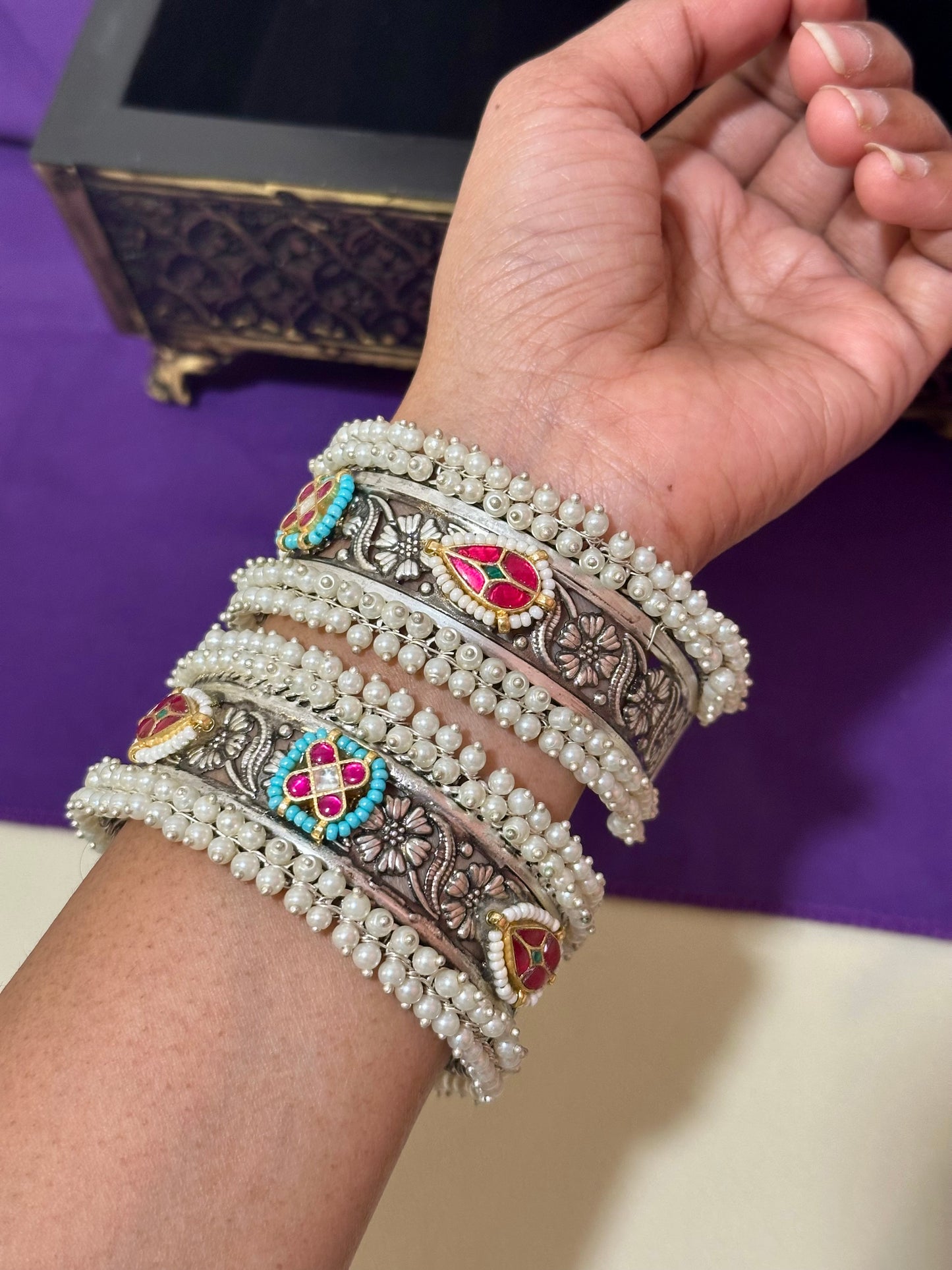 Jadau Kundan Handcuff