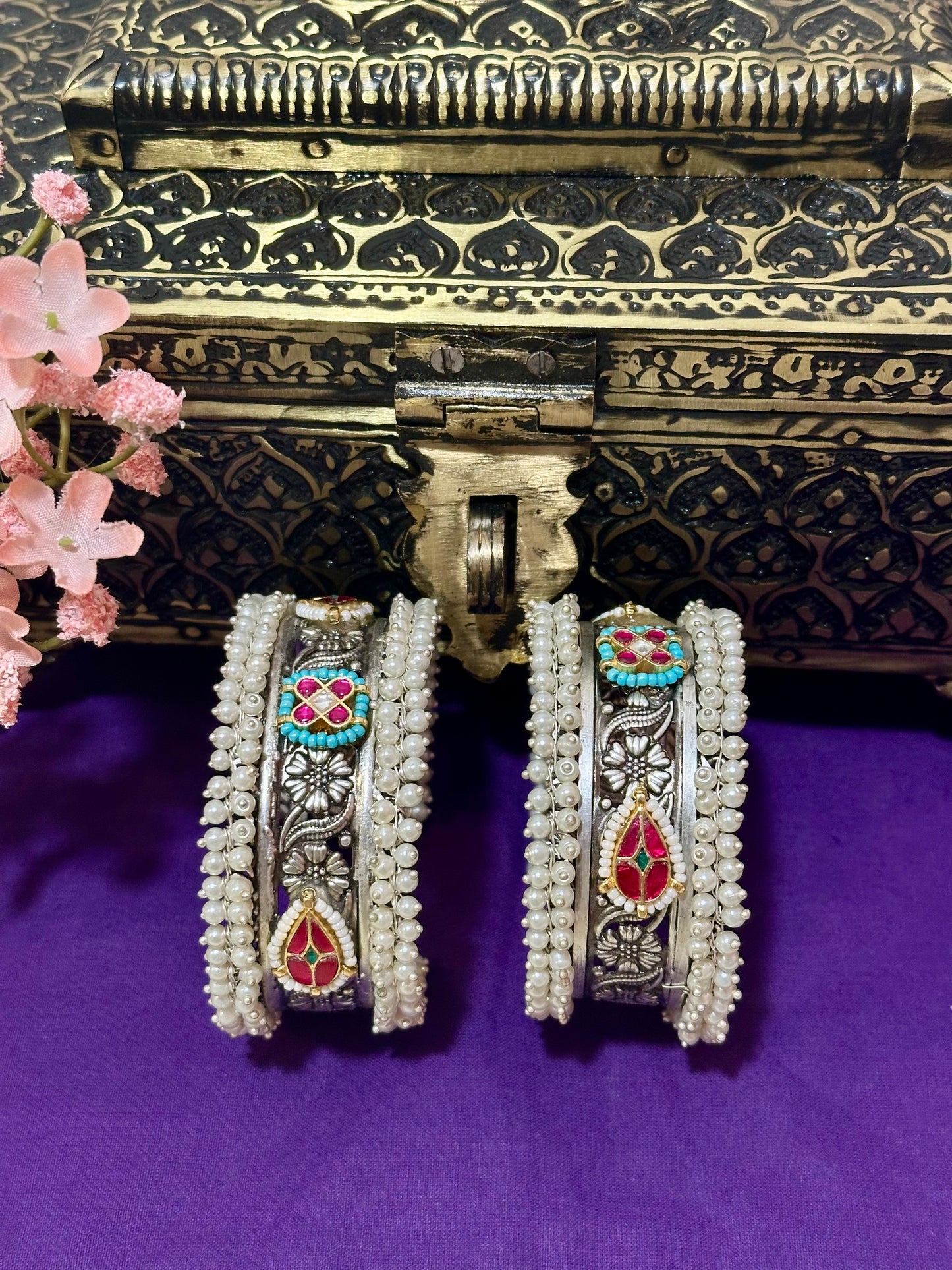 Jadau Kundan Handcuff